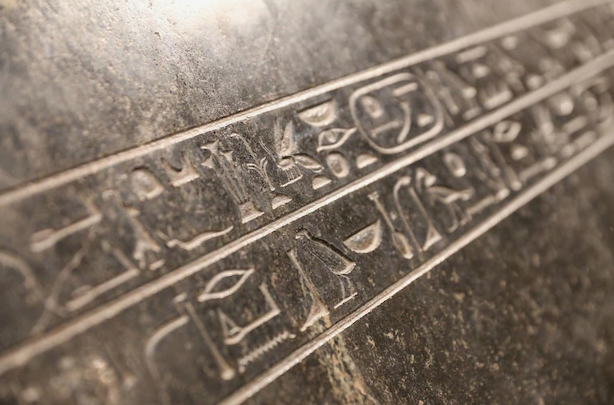 Рунические надписи как памятники культуры викингов в музеях